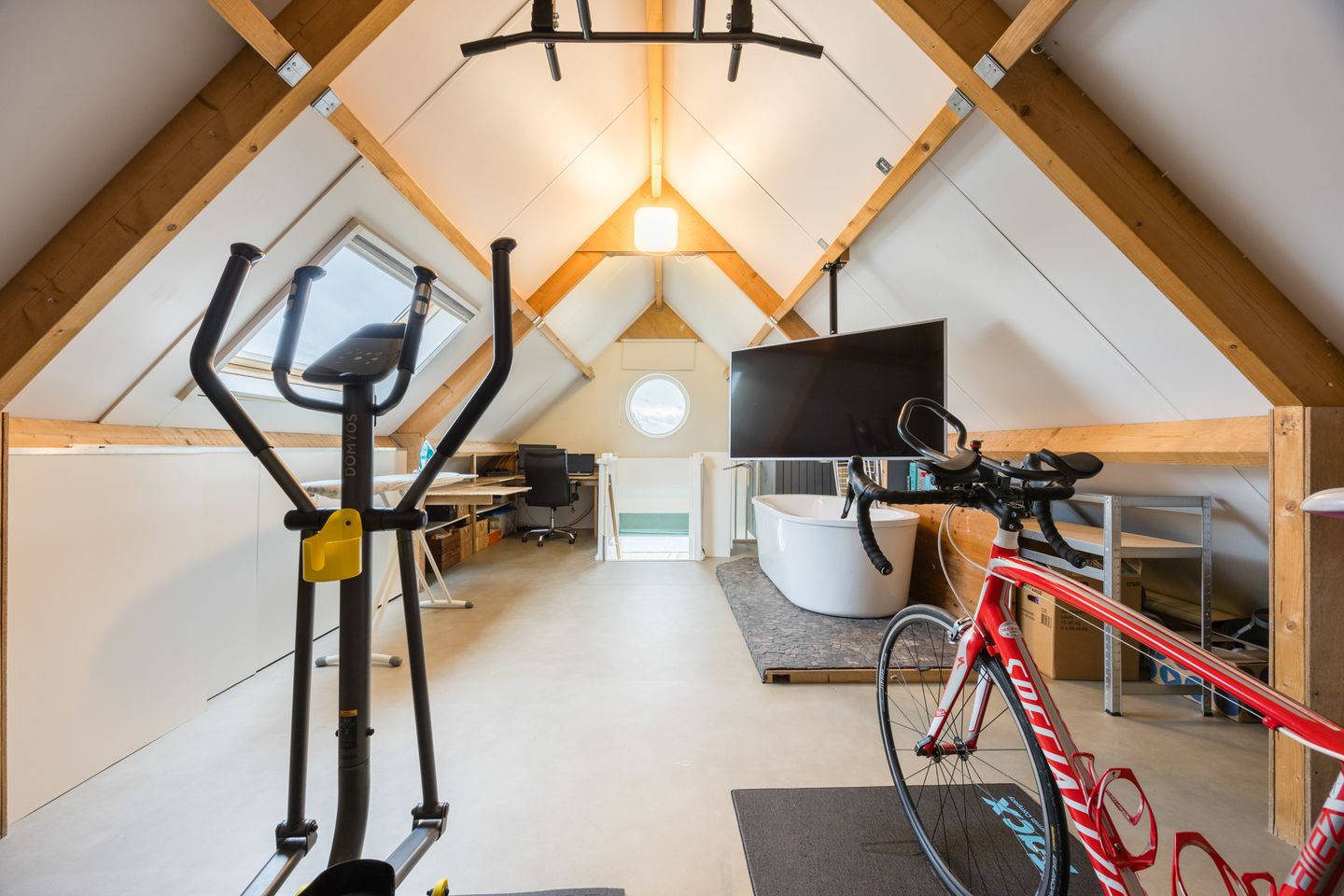 Foto 25 van Liesmortel 1-B