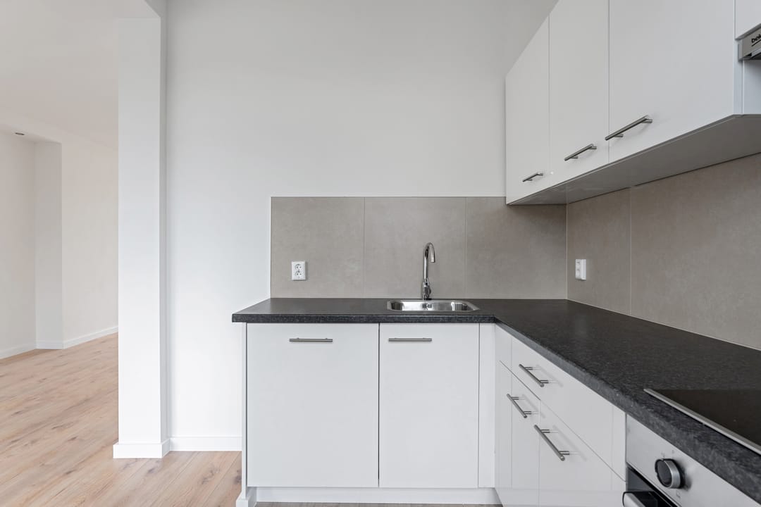 Photo 11 of Hogenbanweg 112-D