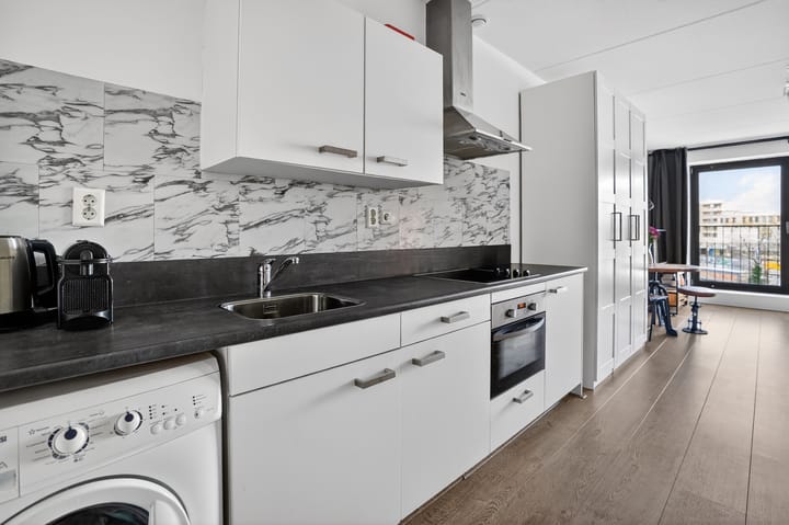 Photo 11 of Welnastraat 287