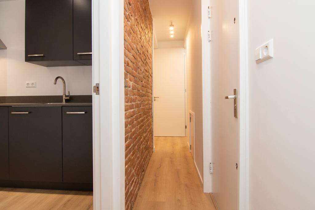 Photo 8 of Burmanstraat 29-1