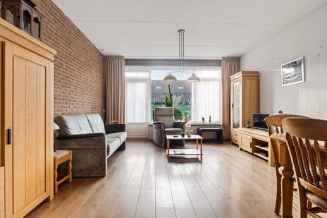 Karveel 49 2 secondary image