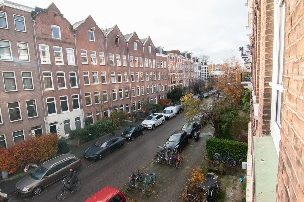 Photo 20 of Burmanstraat 29-1
