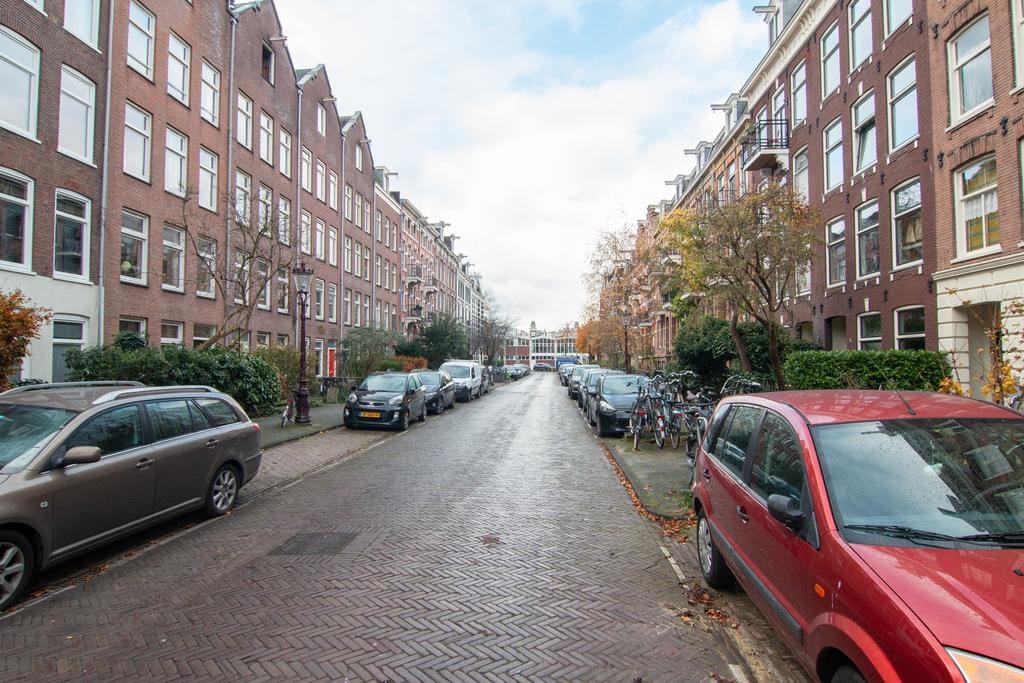 Photo 22 of Burmanstraat 29-1