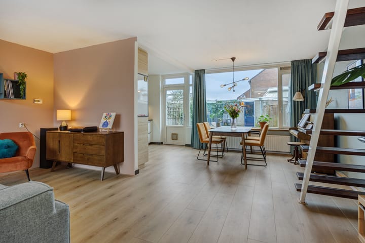 Photo 6 of Raadhuisstraat 102