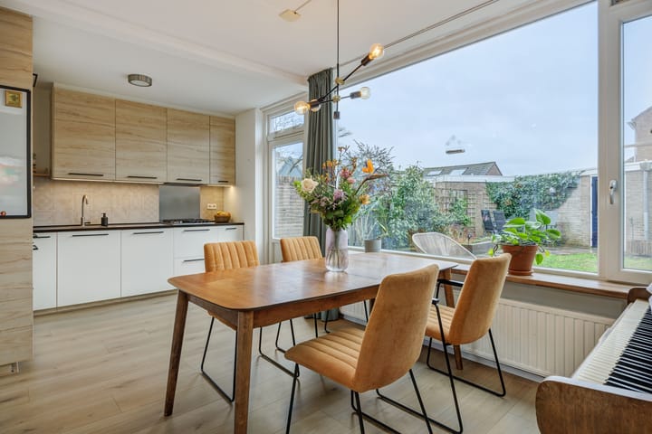 Photo 9 of Raadhuisstraat 102