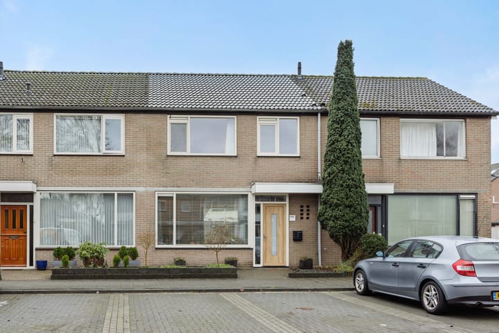 Photo 33 of Raadhuisstraat 102