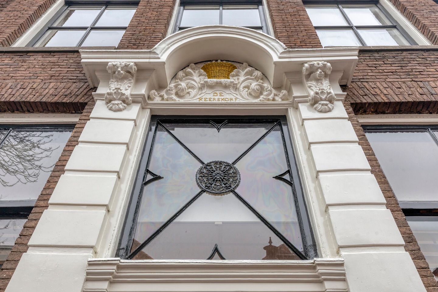 View photo 5 of Kamp 24