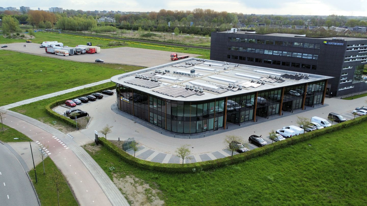 View photo 2 of Laan van Europa 360