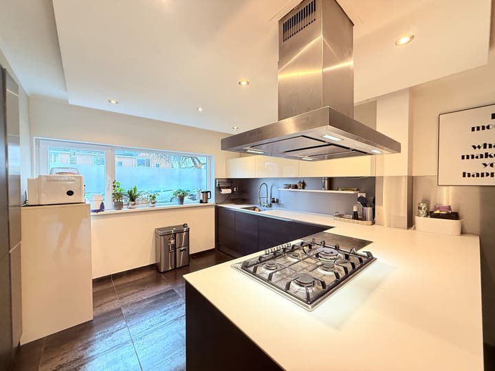 Foto 41 van Loethoelilaan 74