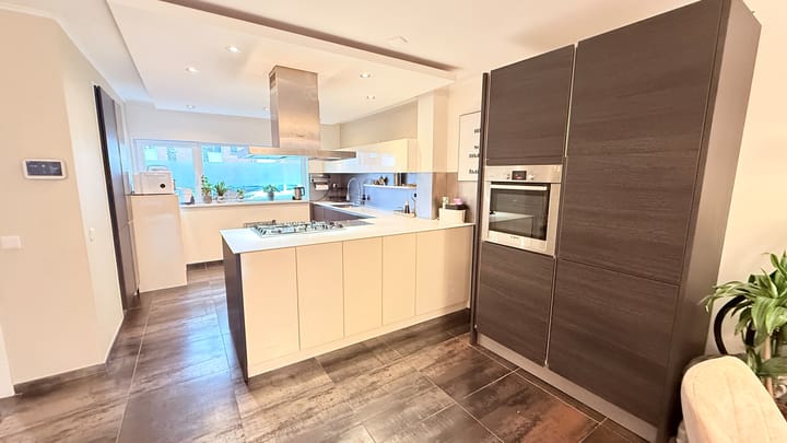 Foto 49 van Loethoelilaan 74