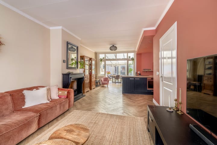 Foto 8 van Julianastraat 38