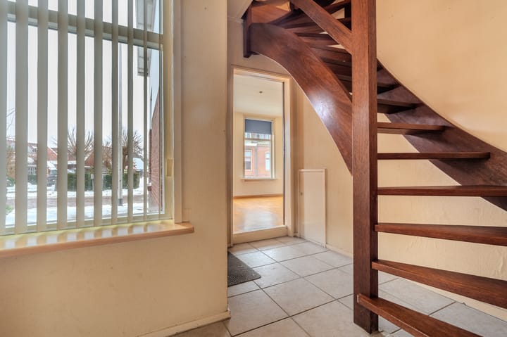 Photo 6 of Esbörgstraat 41