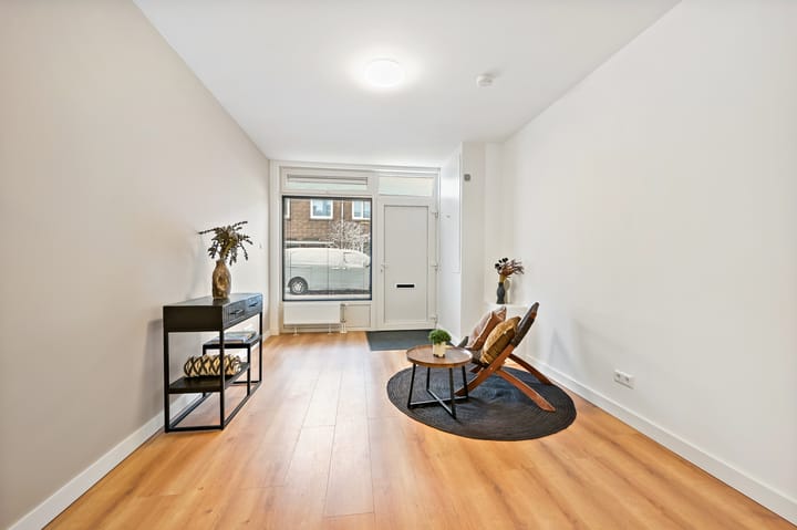 Photo 4 of Miquelstraat 118