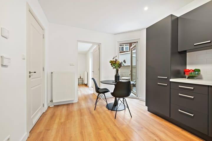 Photo 8 of Miquelstraat 118