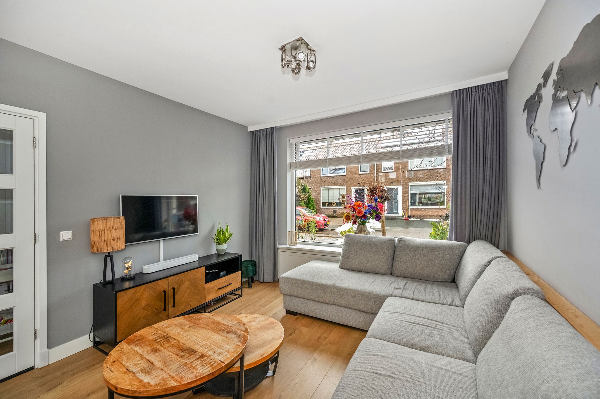 Photo 15 of Cort van der Lindenstraat 44