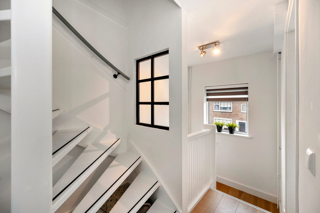 Photo 16 of Cort van der Lindenstraat 44