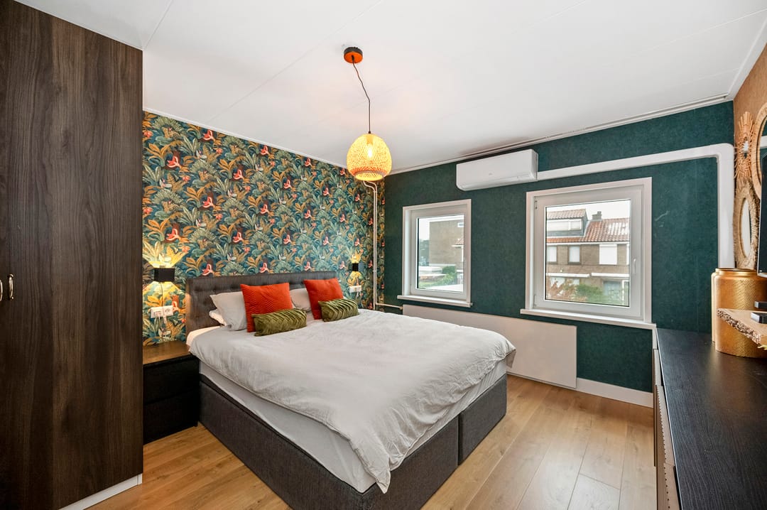 Photo 17 of Cort van der Lindenstraat 44