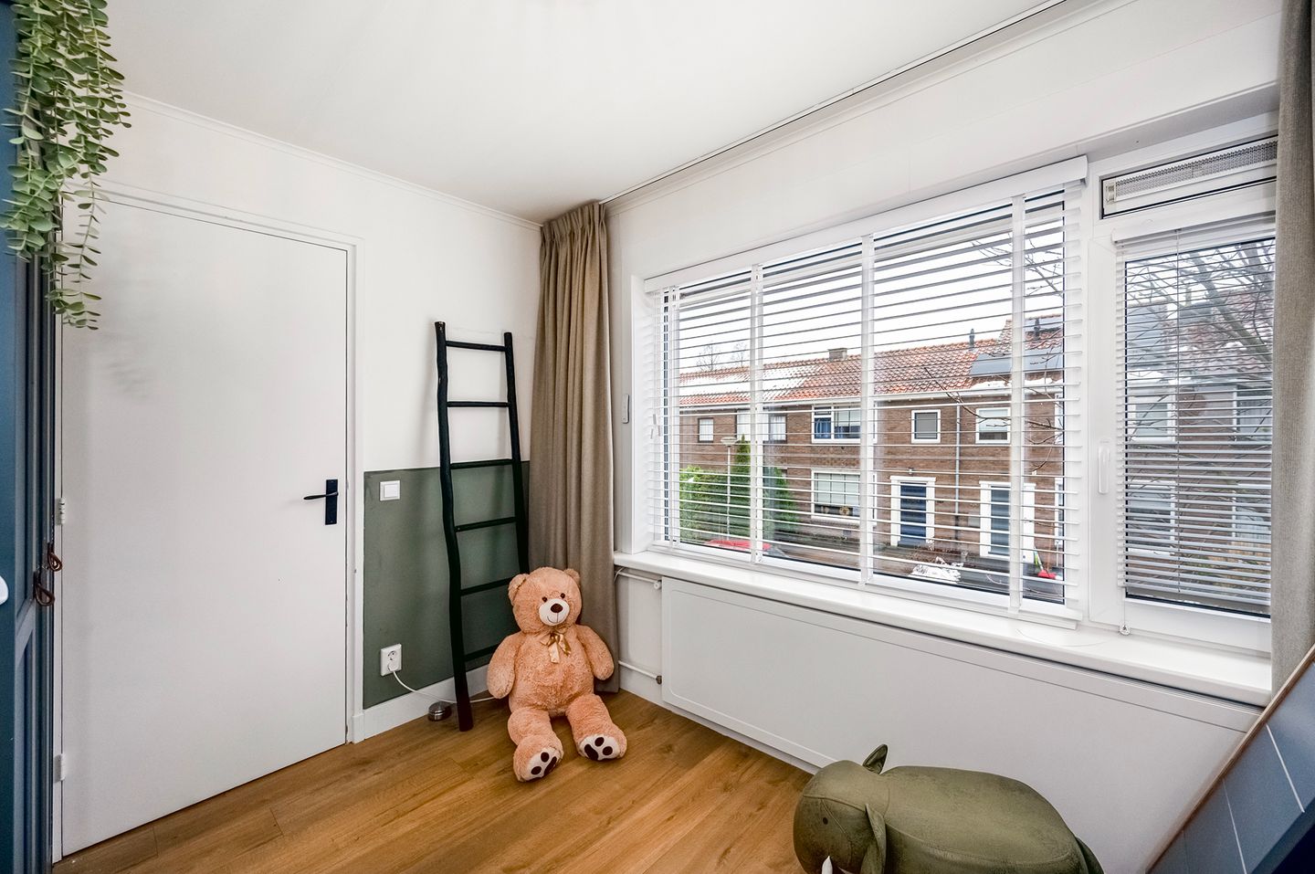 Photo 20 of Cort van der Lindenstraat 44