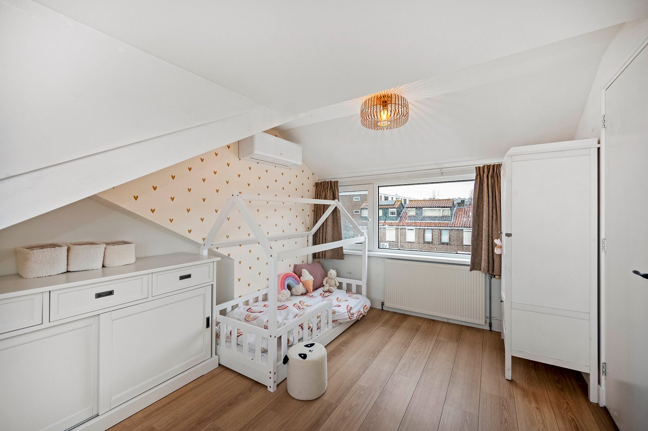 Photo 27 of Cort van der Lindenstraat 44