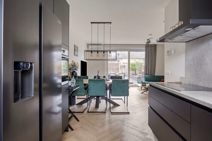 Foto 10 van Baron van Hallstraat 20