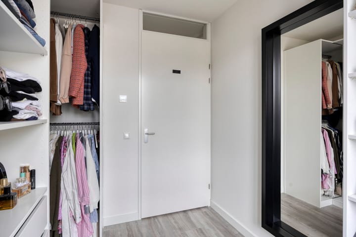 Foto 17 van Baron van Hallstraat 20