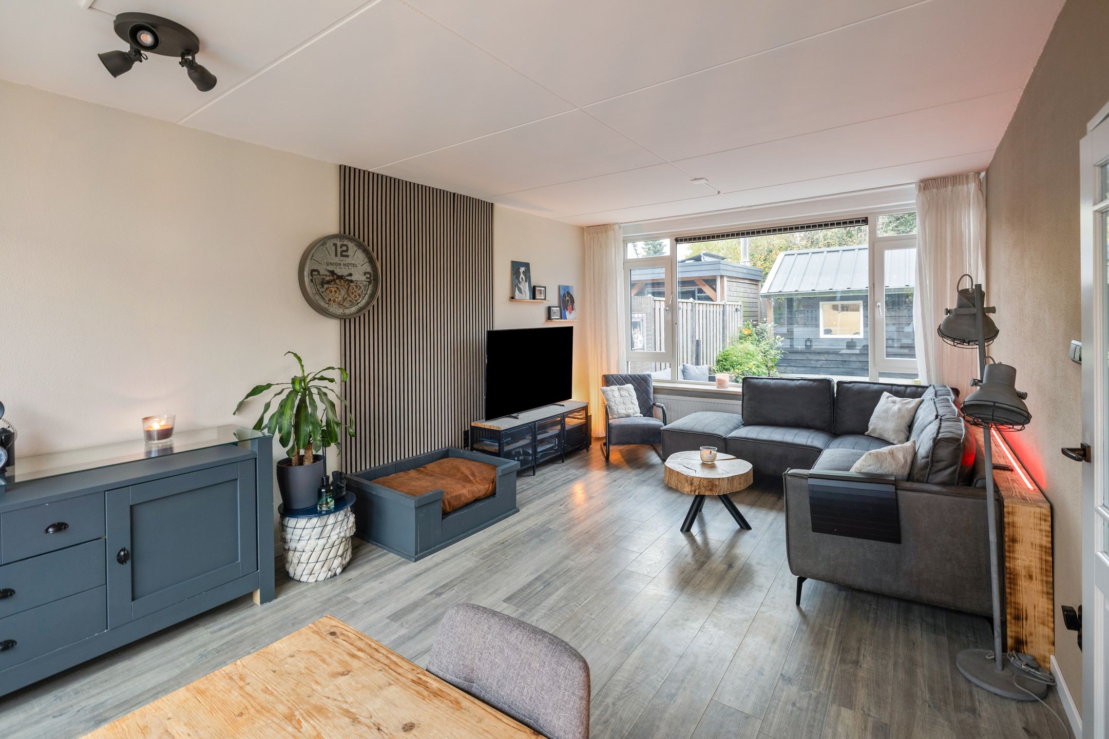 Photo 3 of Van Oldenbarneveltstraat 52