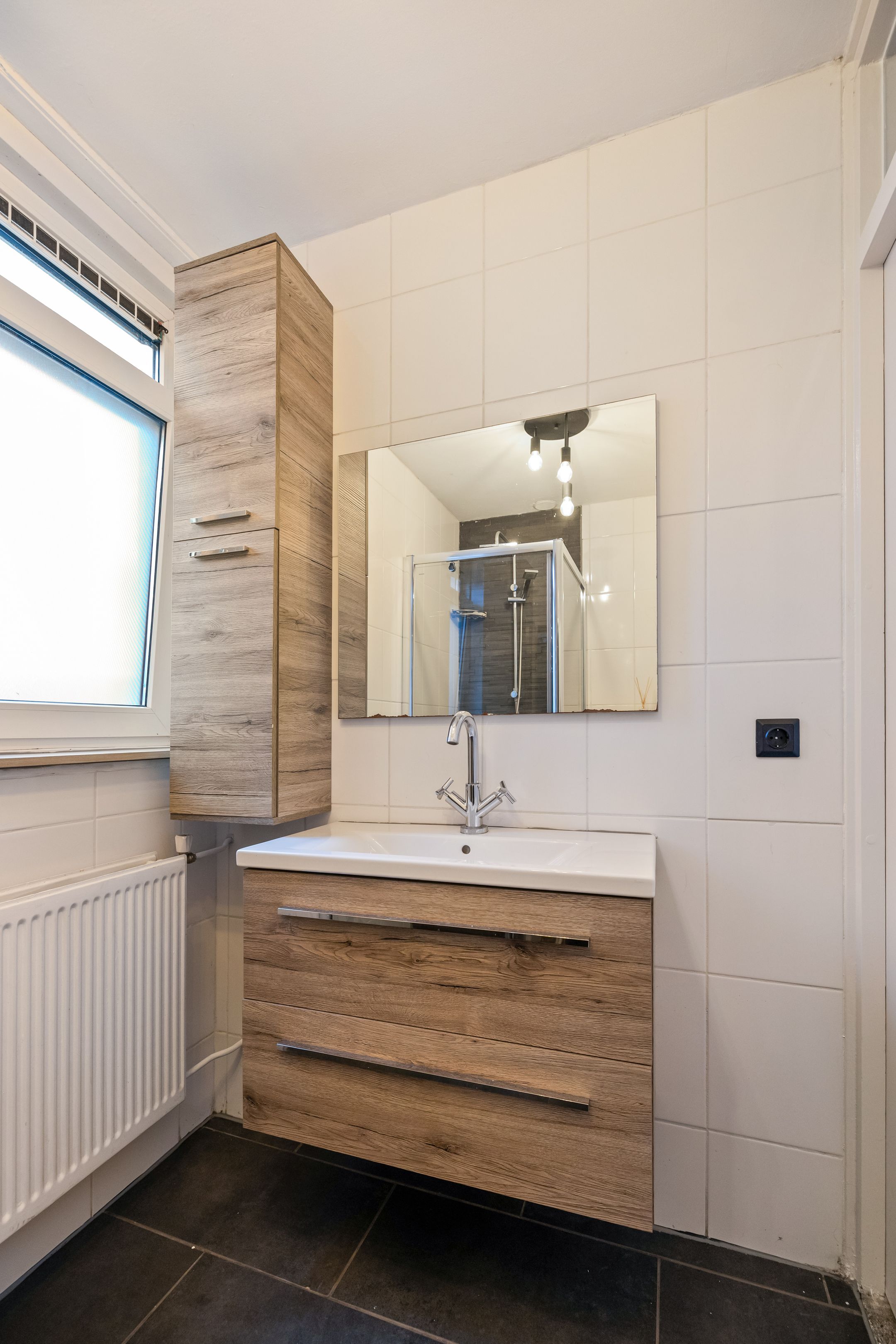 Photo 18 of Van Oldenbarneveltstraat 52