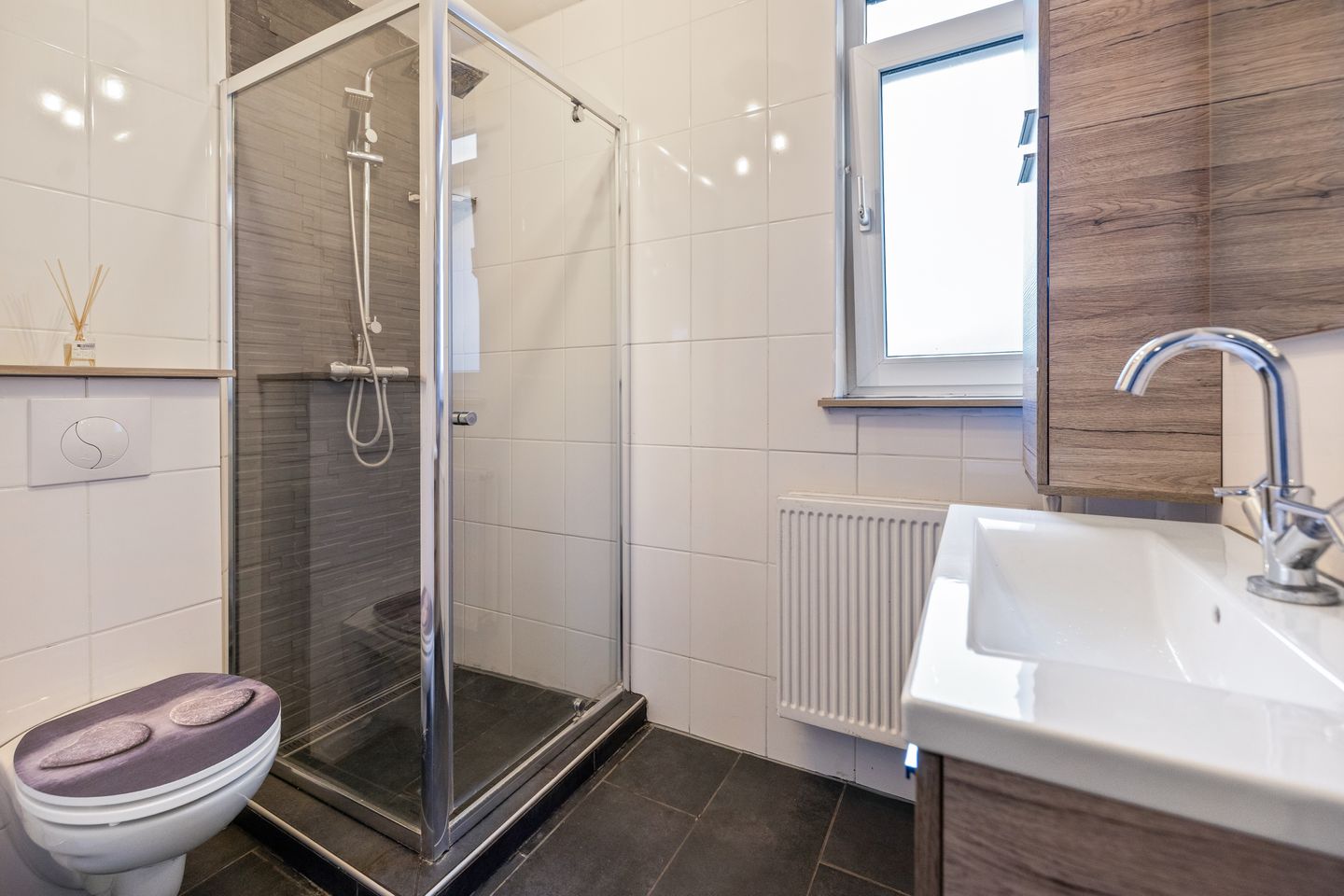 Photo 19 of Van Oldenbarneveltstraat 52