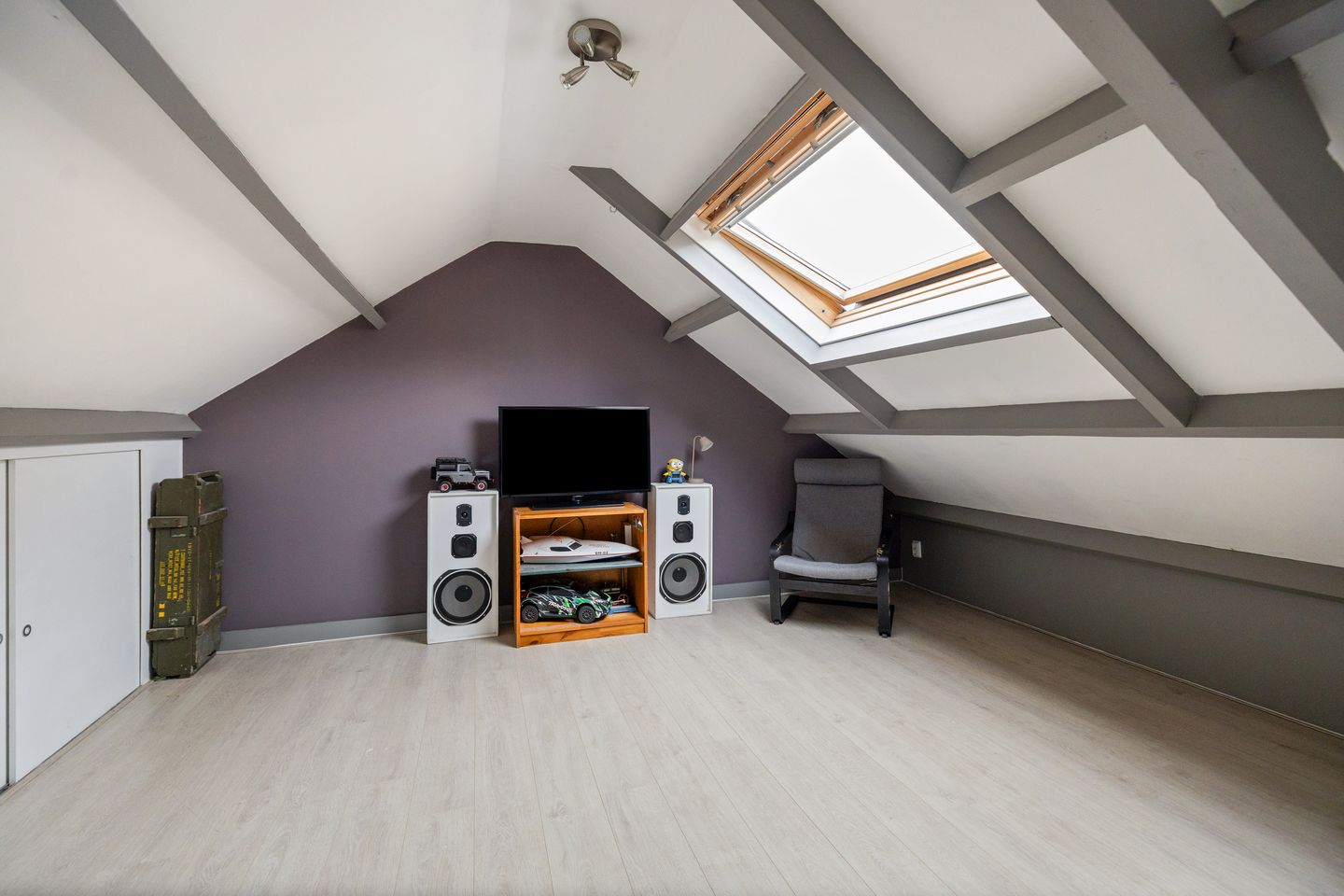 Photo 20 of Van Oldenbarneveltstraat 52