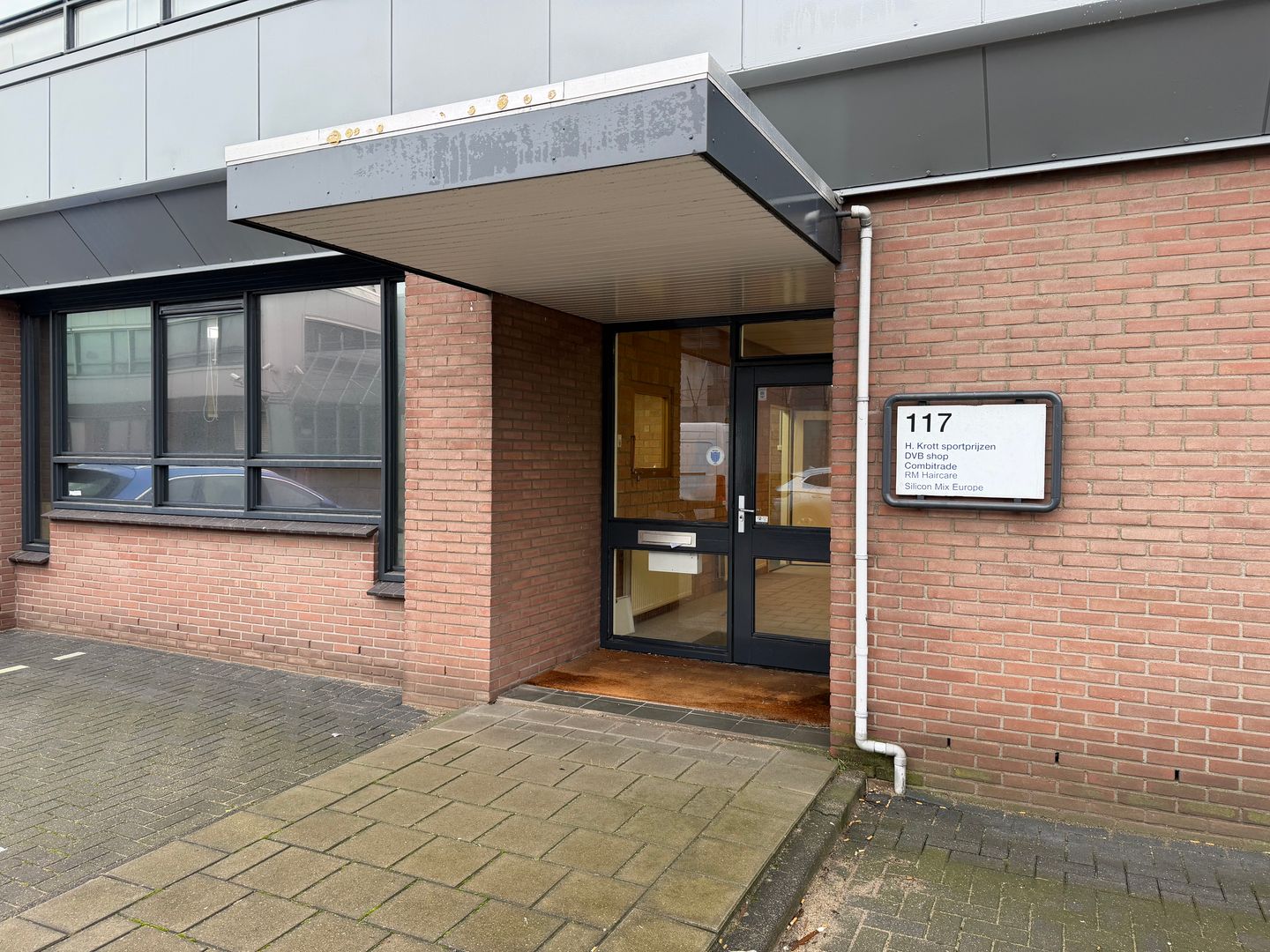 Bekijk foto 3 van Haarlemmerstraatweg 117