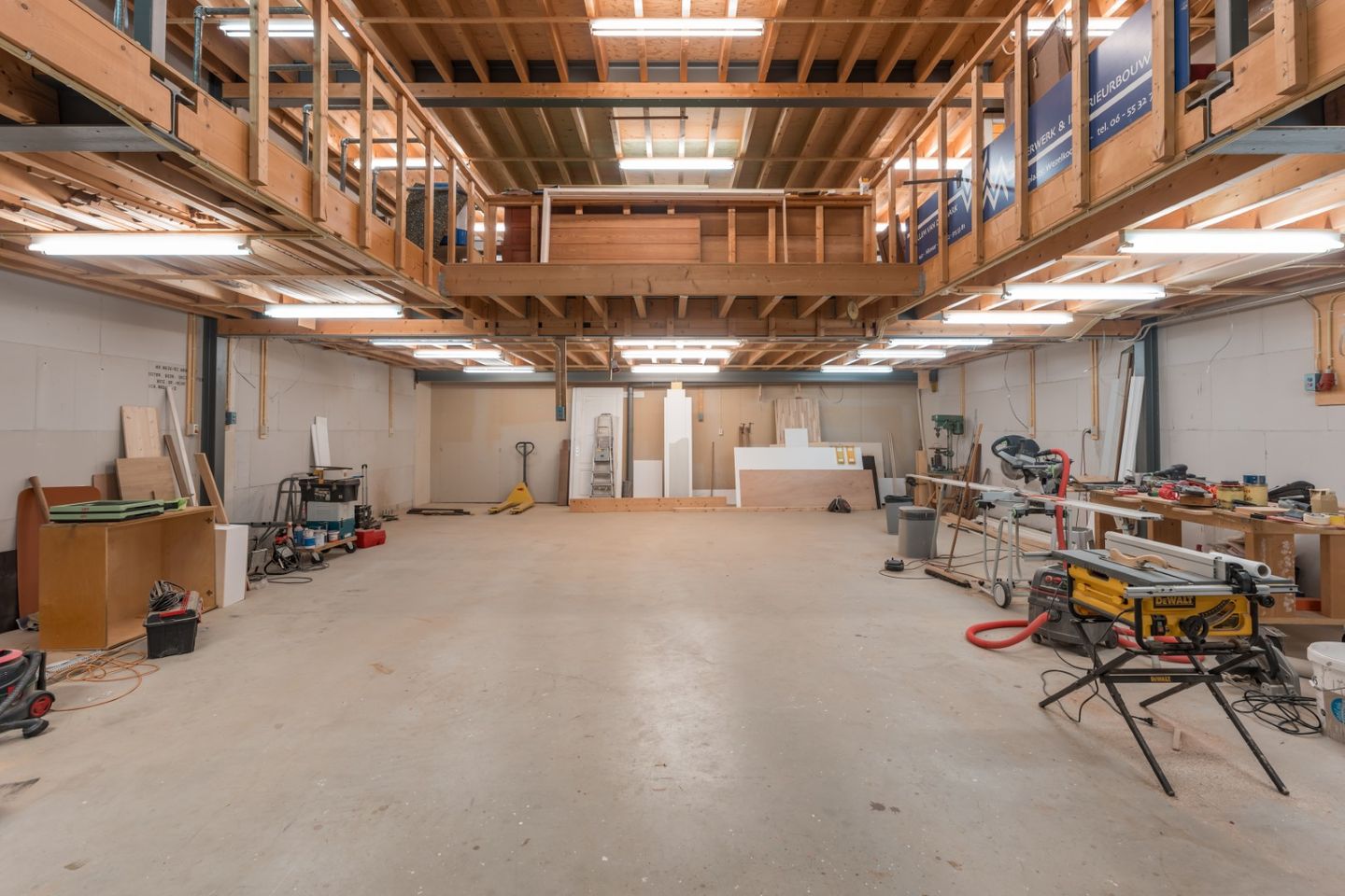 Bekijk foto 4 van Wezelkoog 42