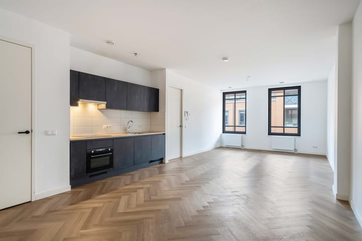 Photo 2 of Wilhelminasingel 42