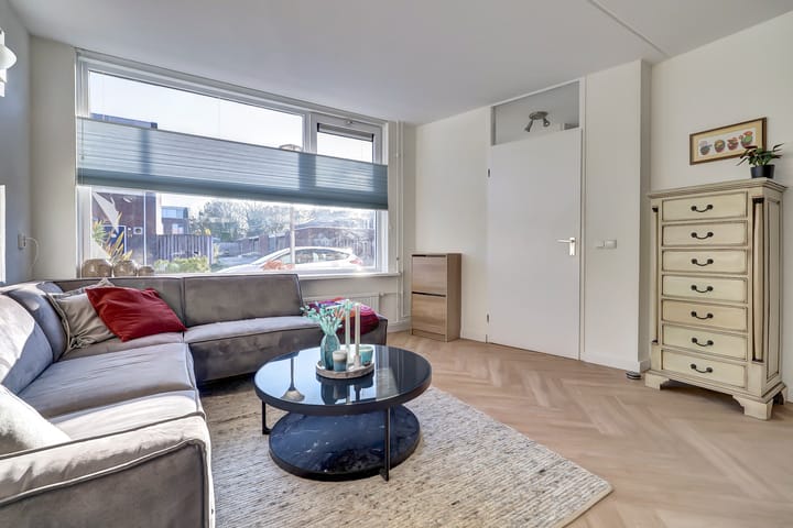 Photo 2 of Eenoogje 6