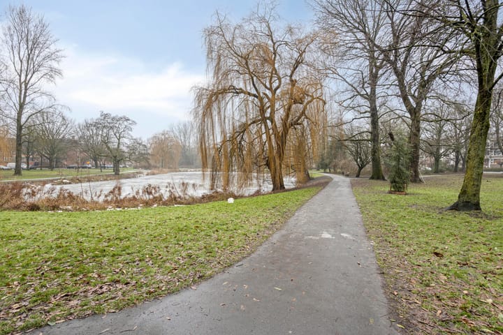 Foto 25 van Molukkenstraat 90