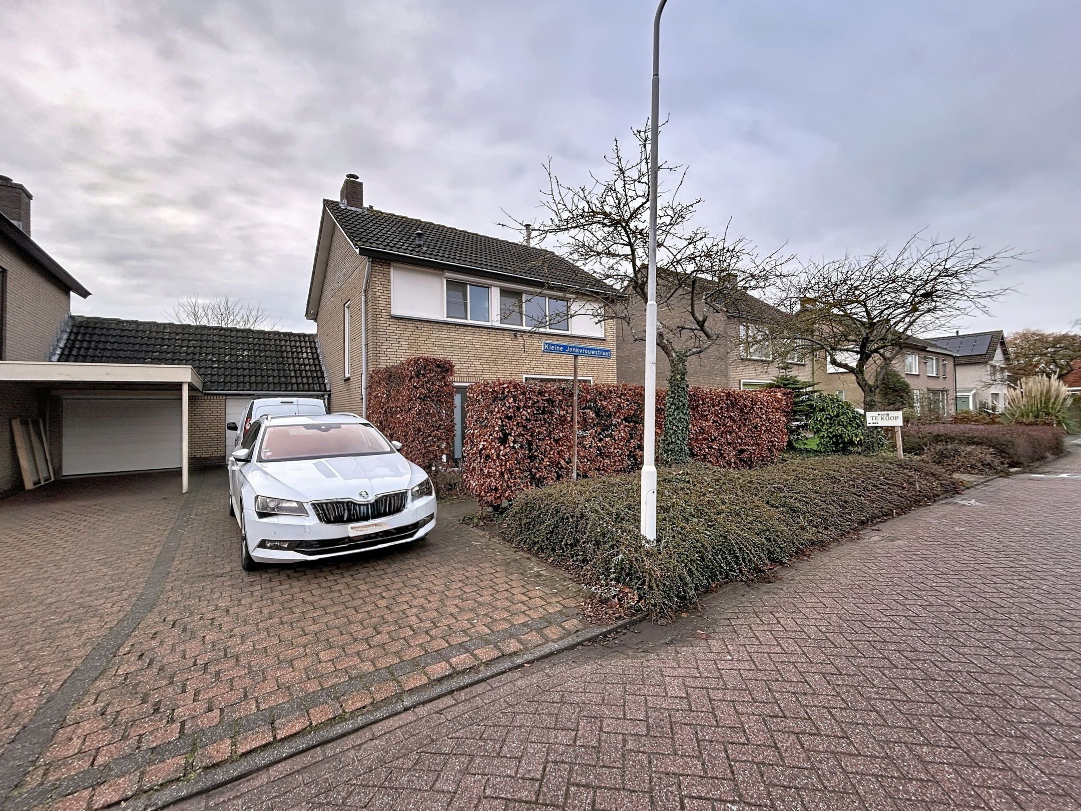 Buying a house in The Netherlands., Kleine Jonkvrouwstraat 27