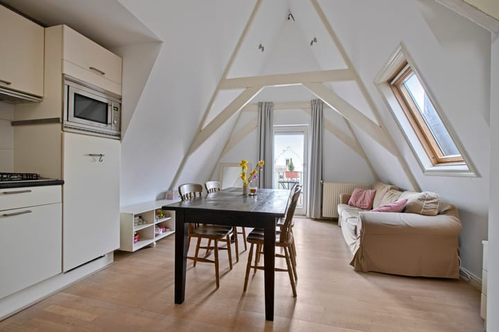 Foto 2 van Albert Cuypstraat 21-4