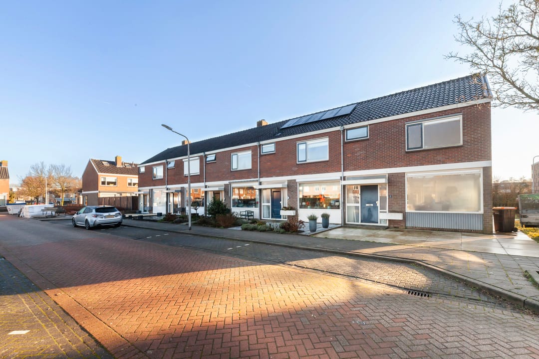 Photo 1 of Treubstraat 3