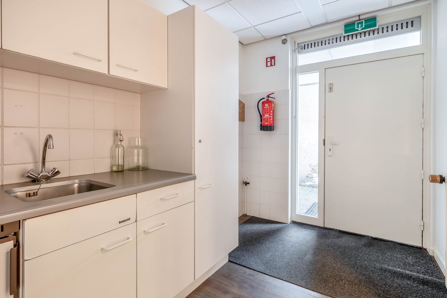 View photo 3 of Julianastraat 1-A