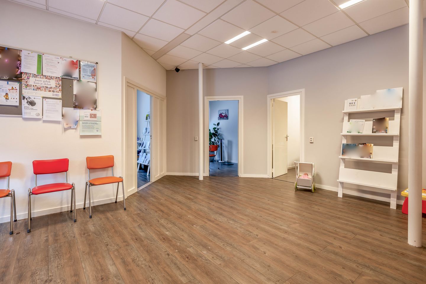 View photo 4 of Julianastraat 1-A