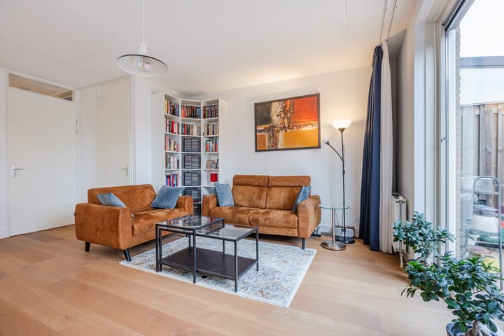 Photo 4 of Parallelweg 332