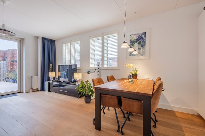 Photo 8 of Parallelweg 332