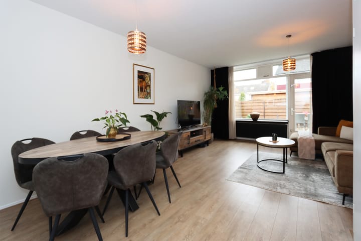 Foto 15 van van de Veldeweg 112