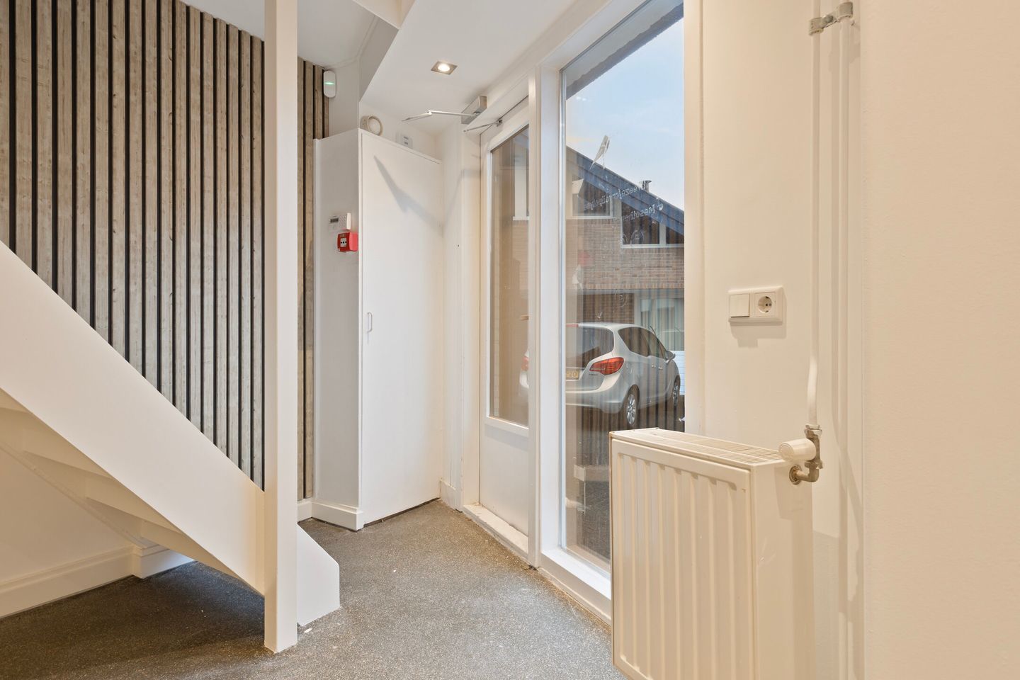 View photo 3 of Amer 5-a