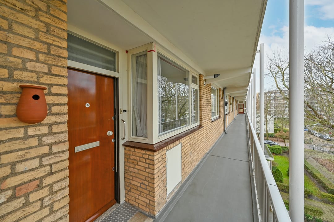 Photo 7 of Louis Bouwmeesterstraat 143