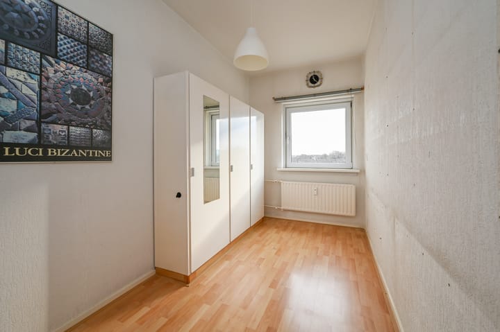 Photo 25 of Louis Bouwmeesterstraat 143