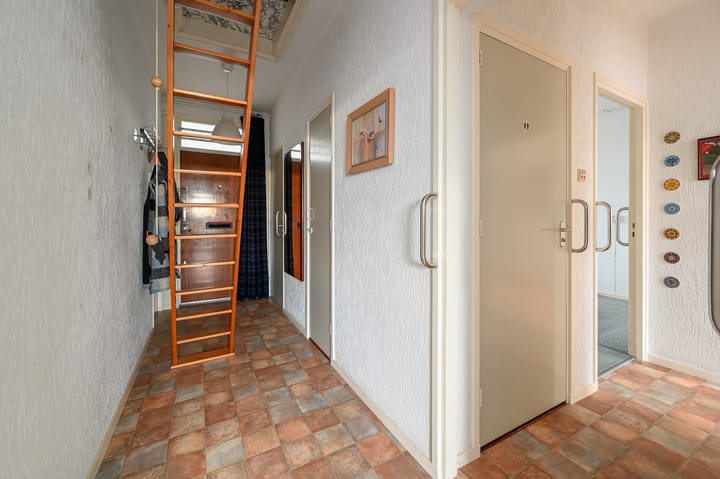 Photo 27 of Louis Bouwmeesterstraat 143