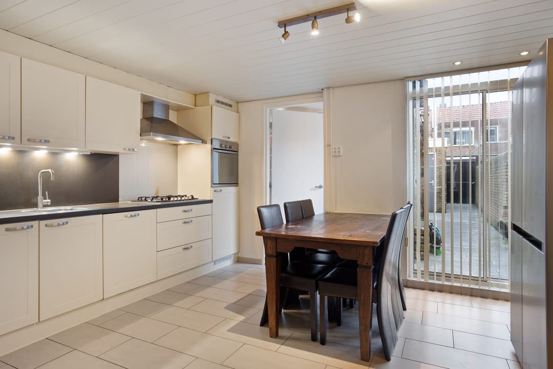 Photo 8 of Blazoenstraat 14