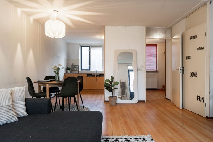 Foto 10 van Wolgastraat 15