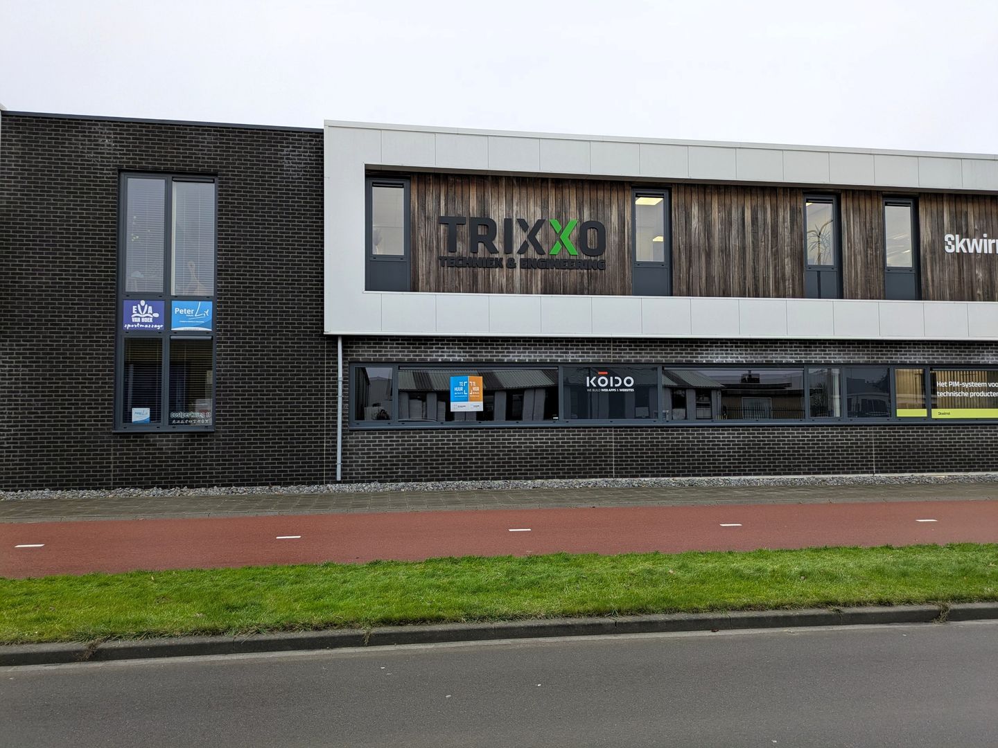 Bekijk foto 2 van Oostperkweg 13