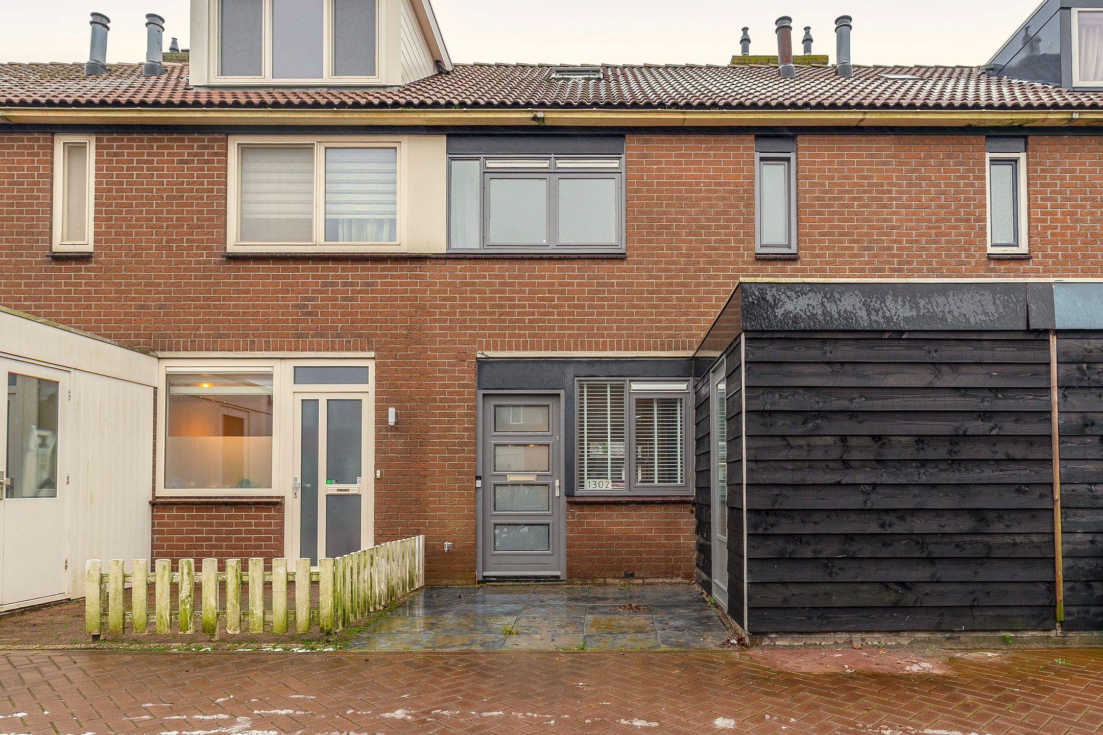 Buying a house in The Netherlands., Kruiszwin 1302